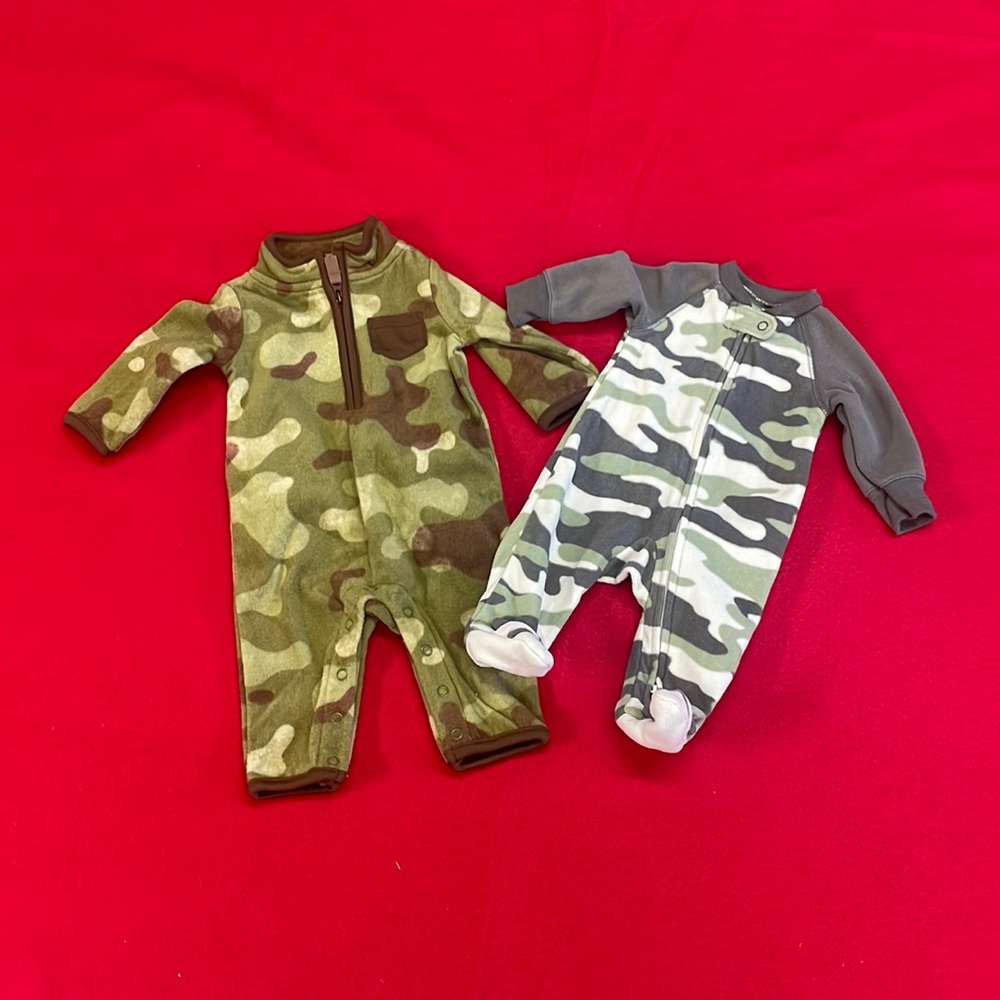 Carters lot of 2 Camo sleepers size newborn & 3 months